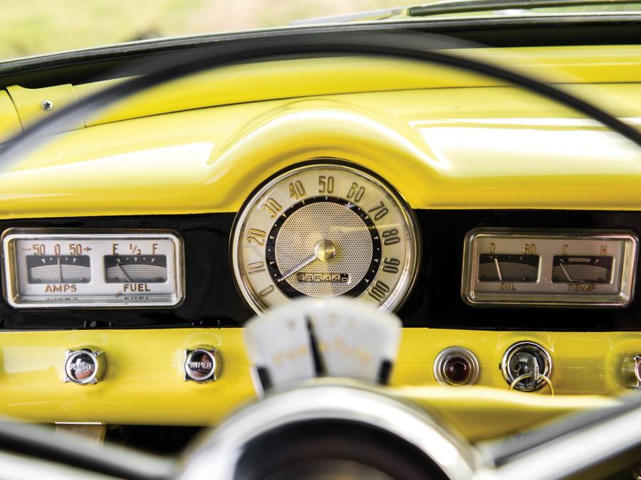  Dodge Royal Convertible Indy 500 Pace Car 1954 года  (фото 7 из 13)